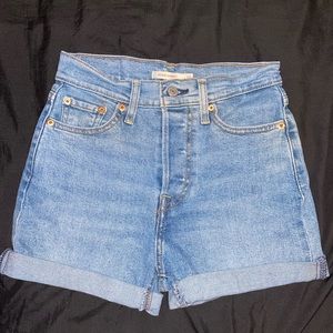 levi’s denim shorts